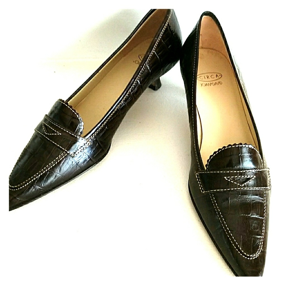 Joan & David alligator pattern pumps